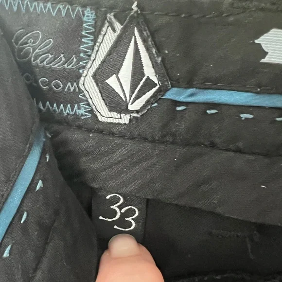 Volcom Mens shorts size 33 - Picture 4 of 5
